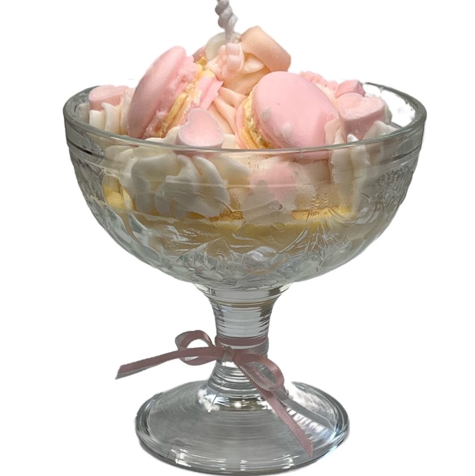 Custard and Macarons cup